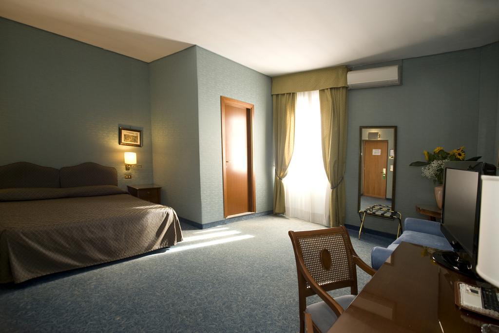 Domus Aventina 3* Roma